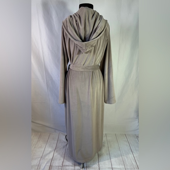 Barefoot Dreams Luxechic Hooded Robe - M/L - taupe luxury soft unisex cozy - Picture 8 of 14
